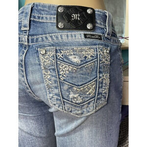 Miss Me Boy Friend Capri Jeans Womens Size 26‎ x 25 inseam Mid Rise Pants